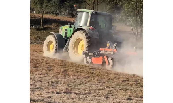 Spreading lime and disc harrowing!