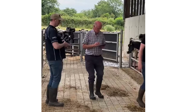 Farm Flix on hand to film proceedings!